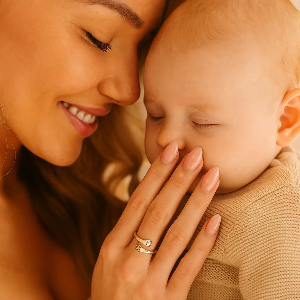 Skorter | Embrace Ring - Always Close and Connected