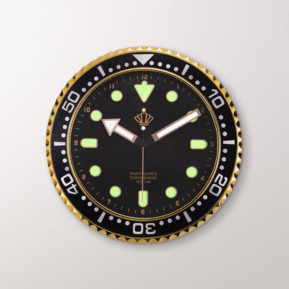 Skorter | Tyst lysande väggklocka