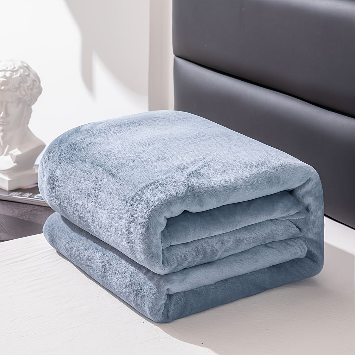 Skorter | Soft and warm gray flannel blanket for all seasons