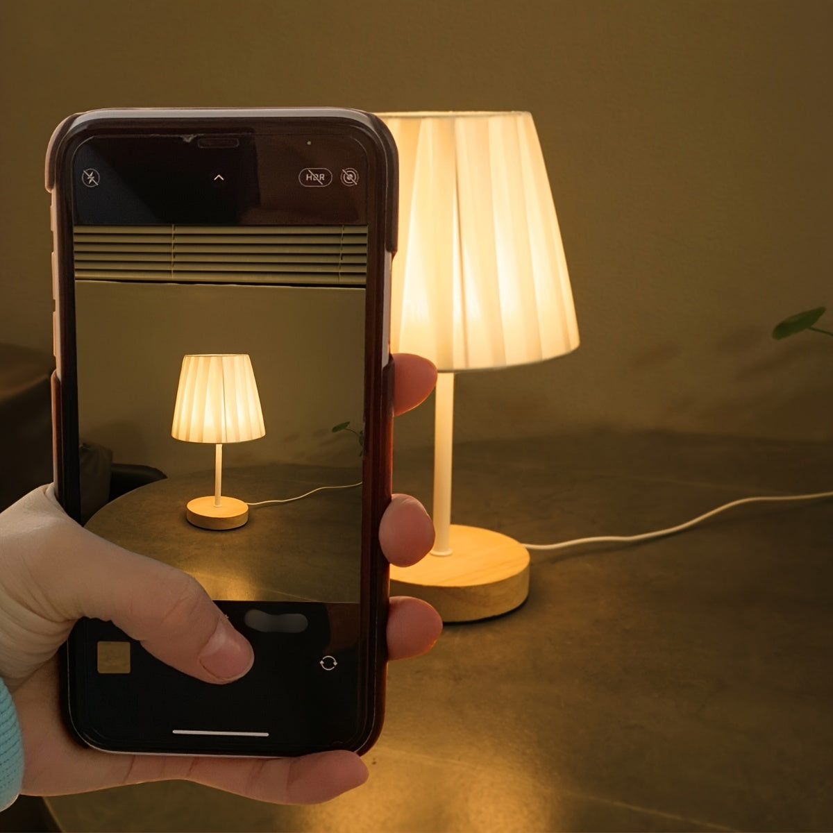 Skorter | NordicLicht - Modern Solid Wood Table Lamp with Linen Shade and USB
