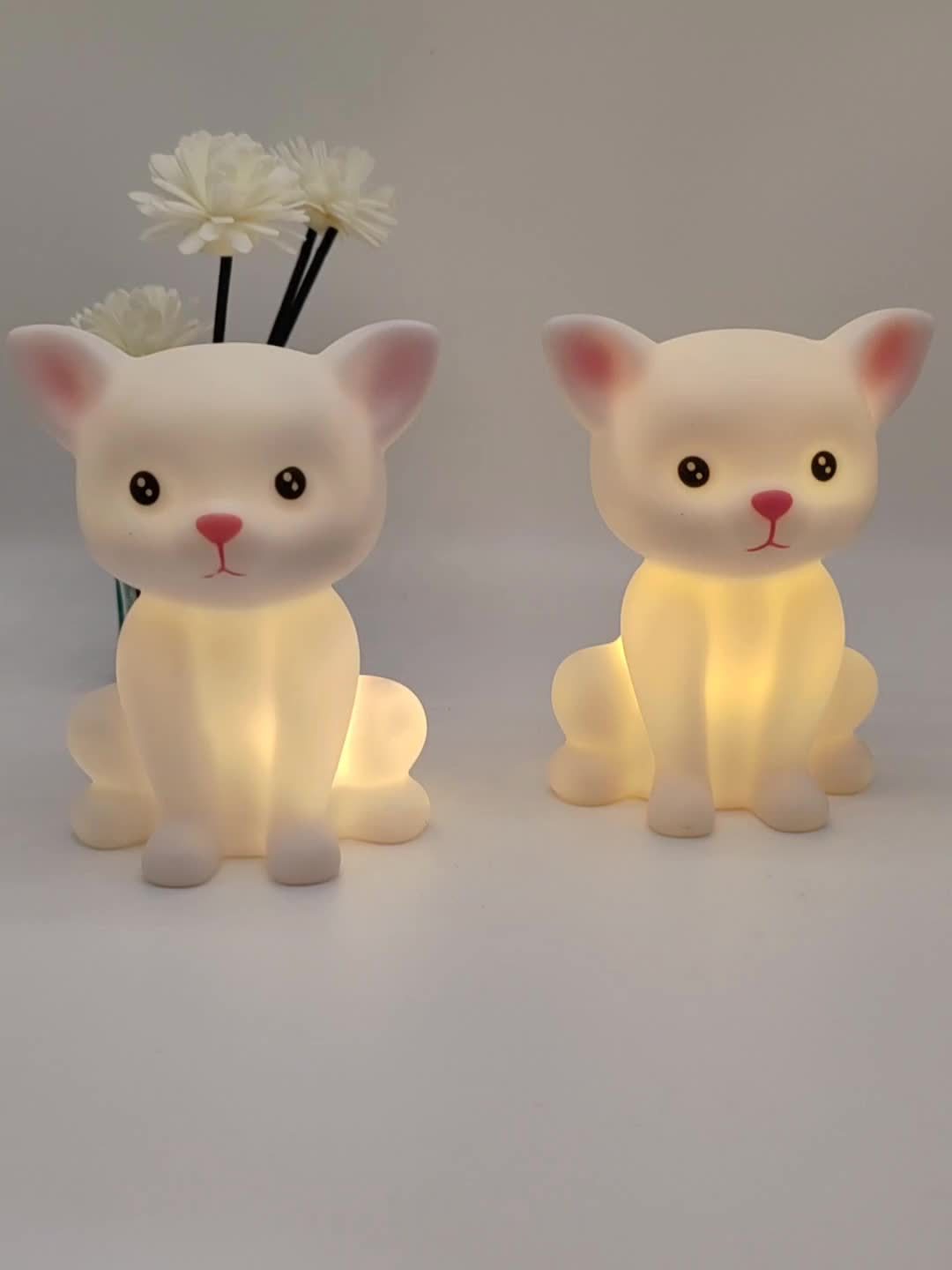 Skorter | KittyGlow - Sweet Kitten Table Lamp with LED Light and Battery Operation