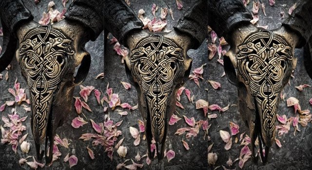 Skorter | Carved Ram Skull