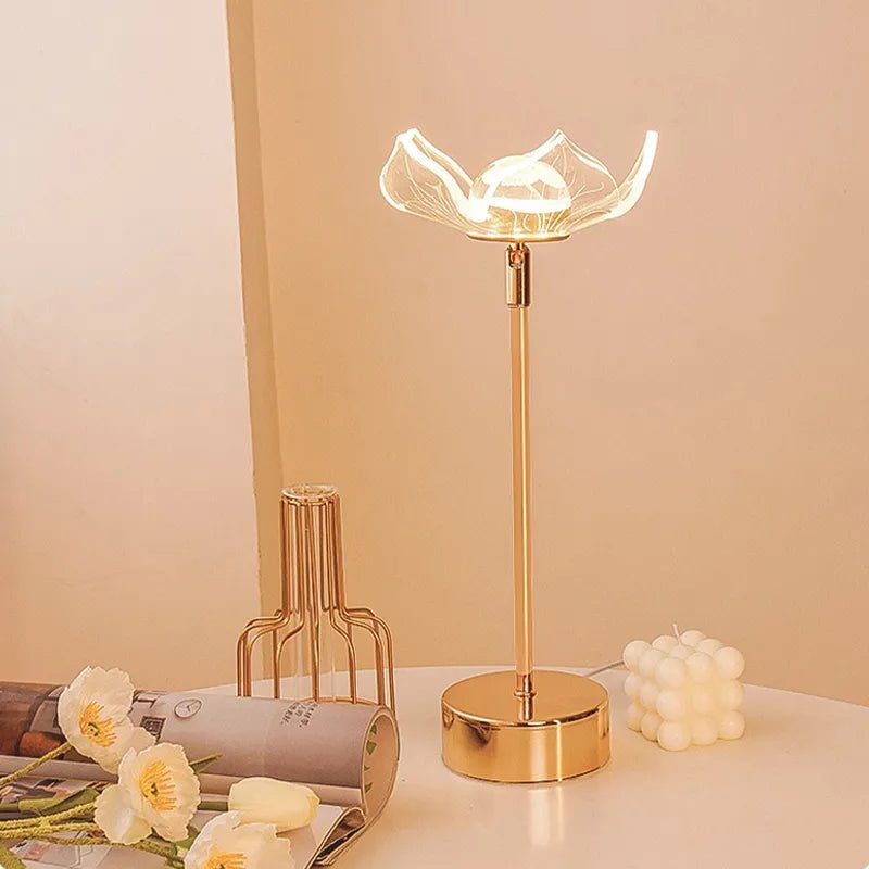 Acrylic Butterfly LED Table Lamp - SKØRTER