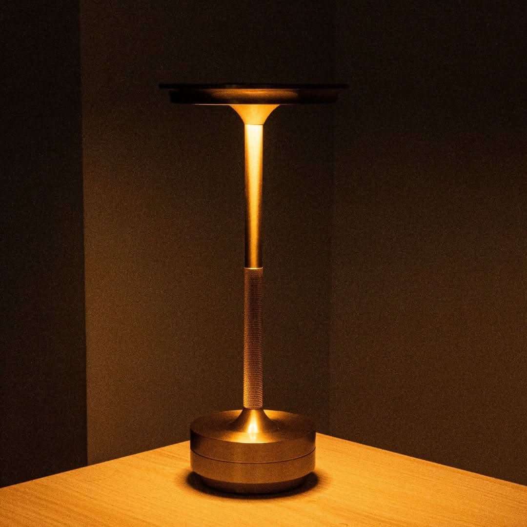 Skorter | Ambient | Metal Wireless Table Lamp