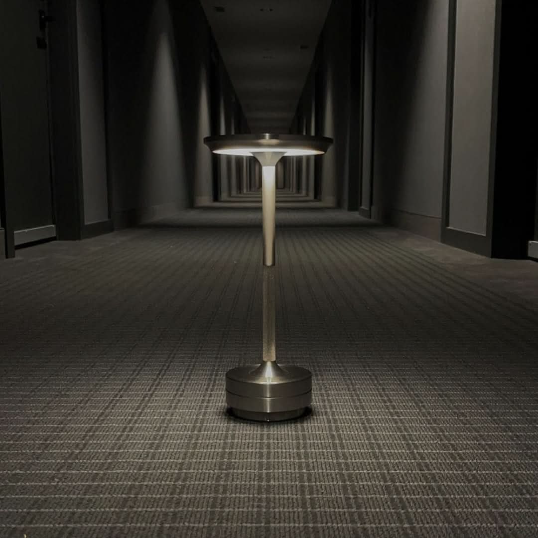 Skorter | Ambient | Metal Wireless Table Lamp