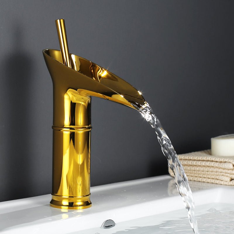 Skorter | AquaFalls – Antique Waterfall Basin Faucet in Brass with Bronze Finish