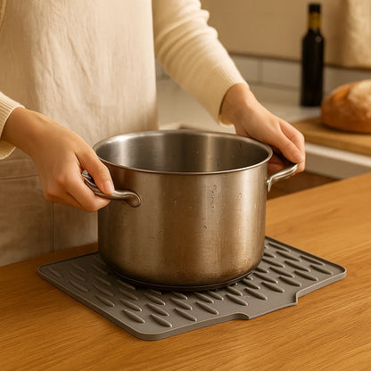 Skorter | Angled Silicone Drip Mat - Heat Resistant and Non-Slip