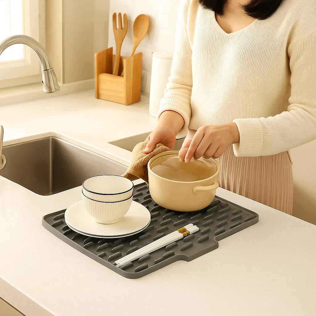 Skorter | Angled Silicone Drip Mat - Heat Resistant and Non-Slip