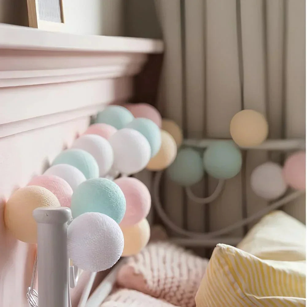 Skorter | Atmospheric Ball String Lights - LumaBreeze