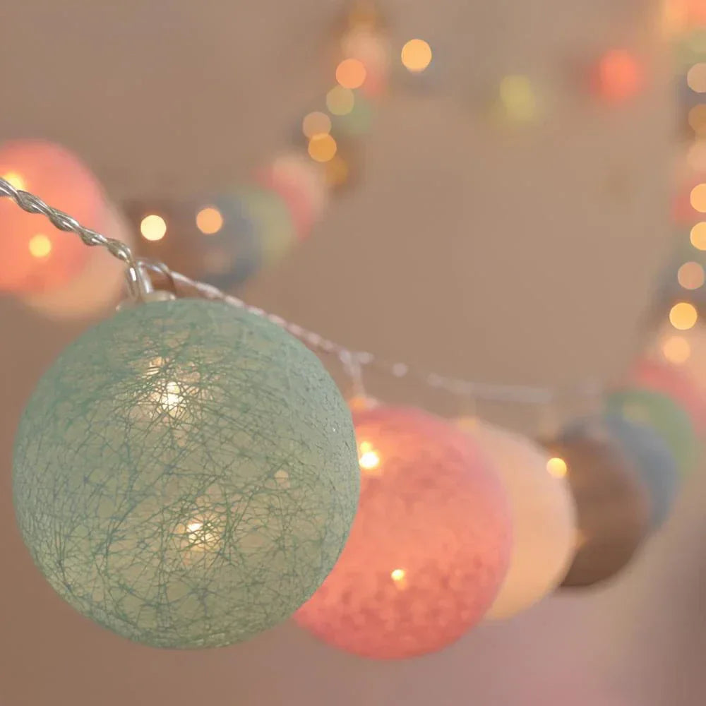 Skorter | Atmospheric Ball String Lights - LumaBreeze