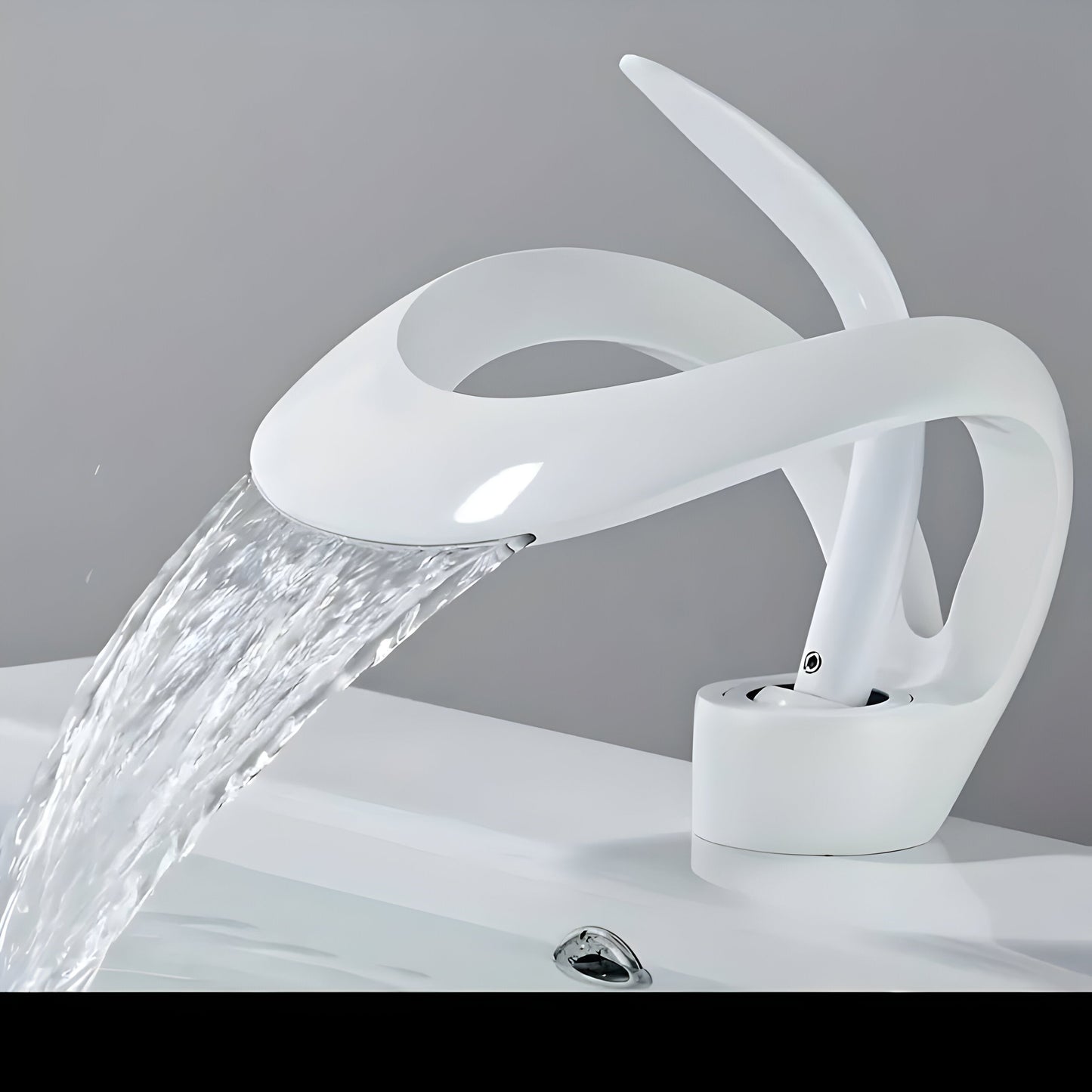 Skorter | AquaGleam – Minimalist Bathroom Basin Tap