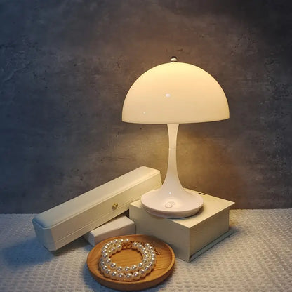 Skorter | NordGlow | Luxurious and Modern Table Lamp