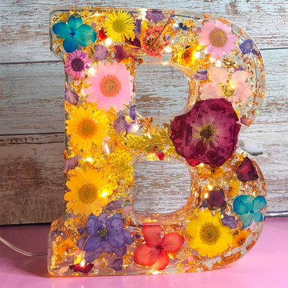 Skorter | Dried Flower Letter Nightstand Lamp