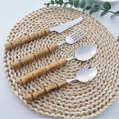 Skorter | Bamboo Handle Cutlery Set Made of Stainless Steel
