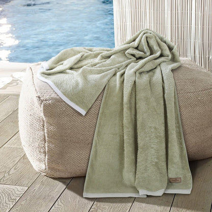 Skorter | Bambora Plush Bath Towel | Extra-soft bamboo fabric for spa, gym, and home use
