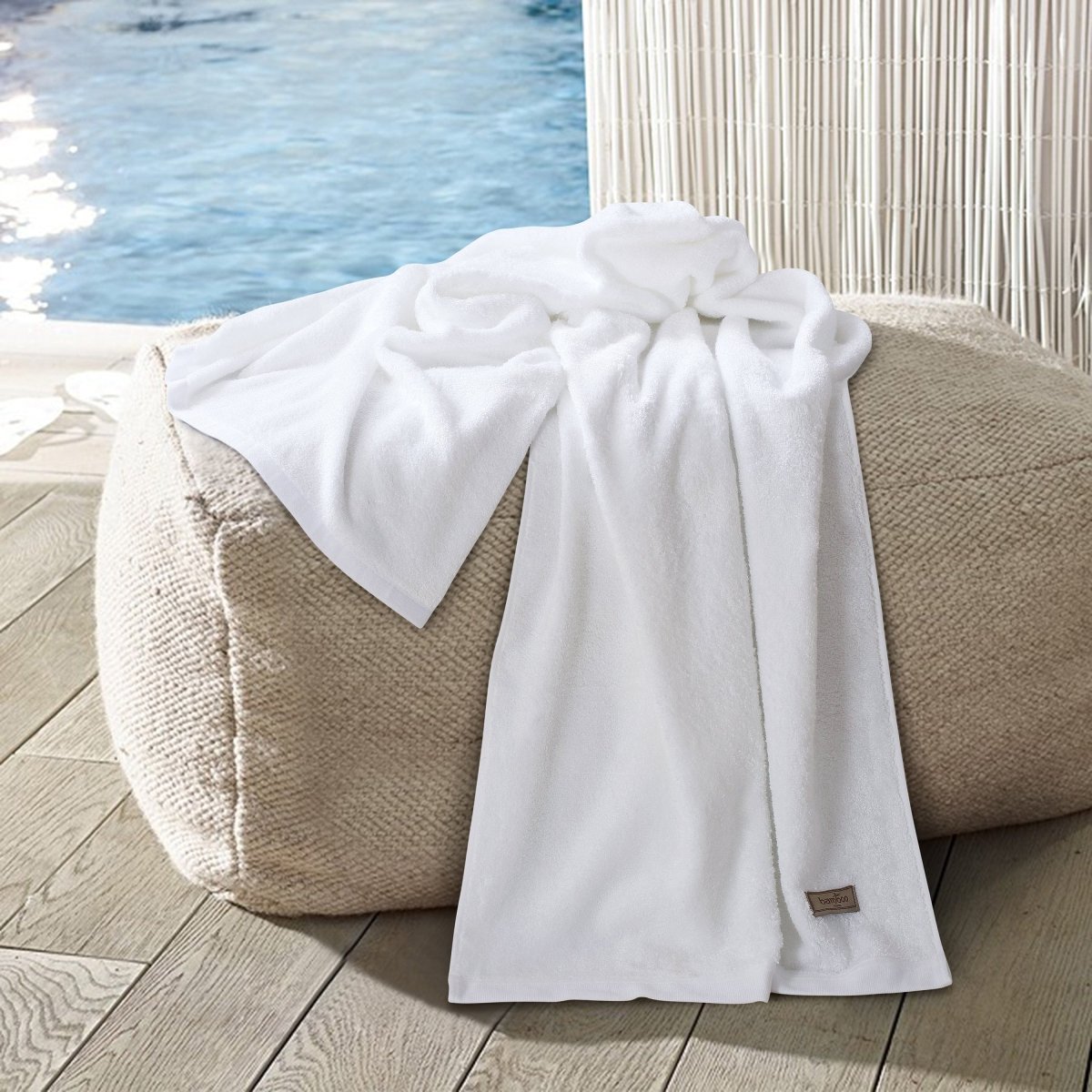 Skorter | Bambora Plush Bath Towel | Extra-soft bamboo fabric for spa, gym, and home use