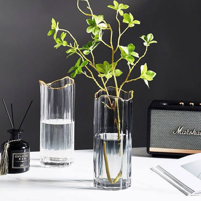 Skorter | CASSINA – Elegant ceramic vase for stylish living spaces