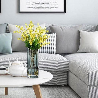 Skorter | CASSINA – Elegant ceramic vase for stylish living spaces