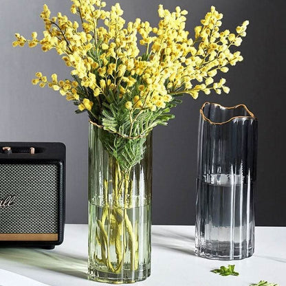 Skorter | CASSINA – Elegant ceramic vase for stylish living spaces