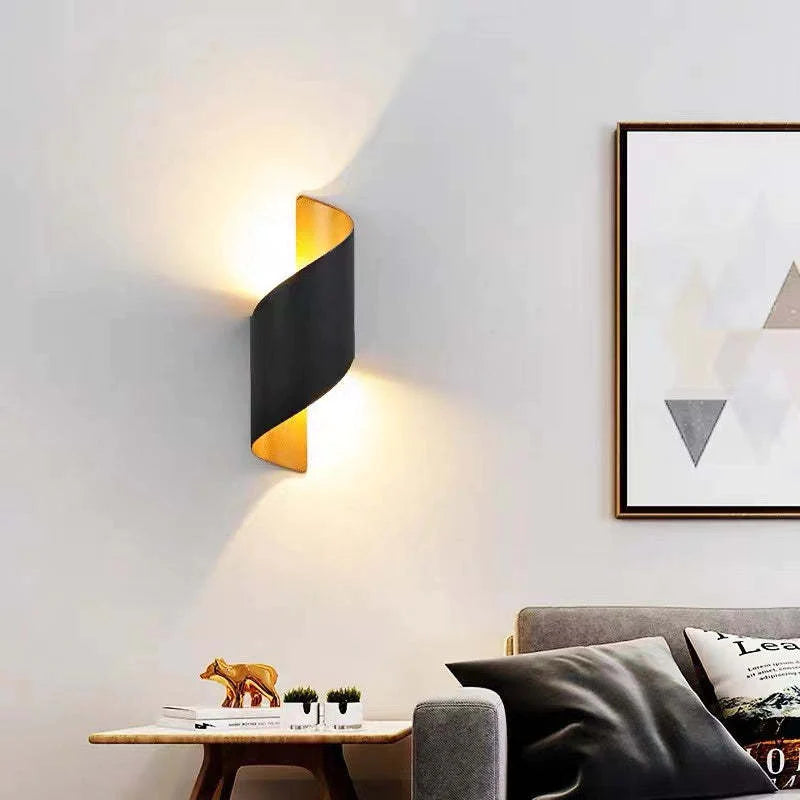 Skorter | Orr Modern LED Wall Lamp, Spiral, Indoor, White/Black, Metal