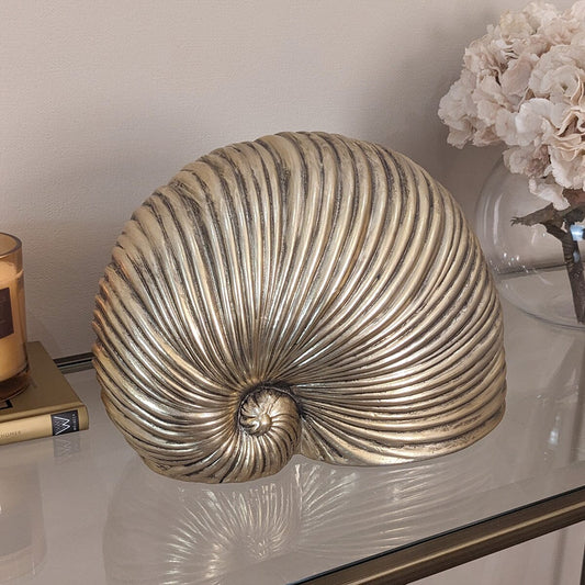 Skorter | Bianco Gold Shell Decorative Ornament