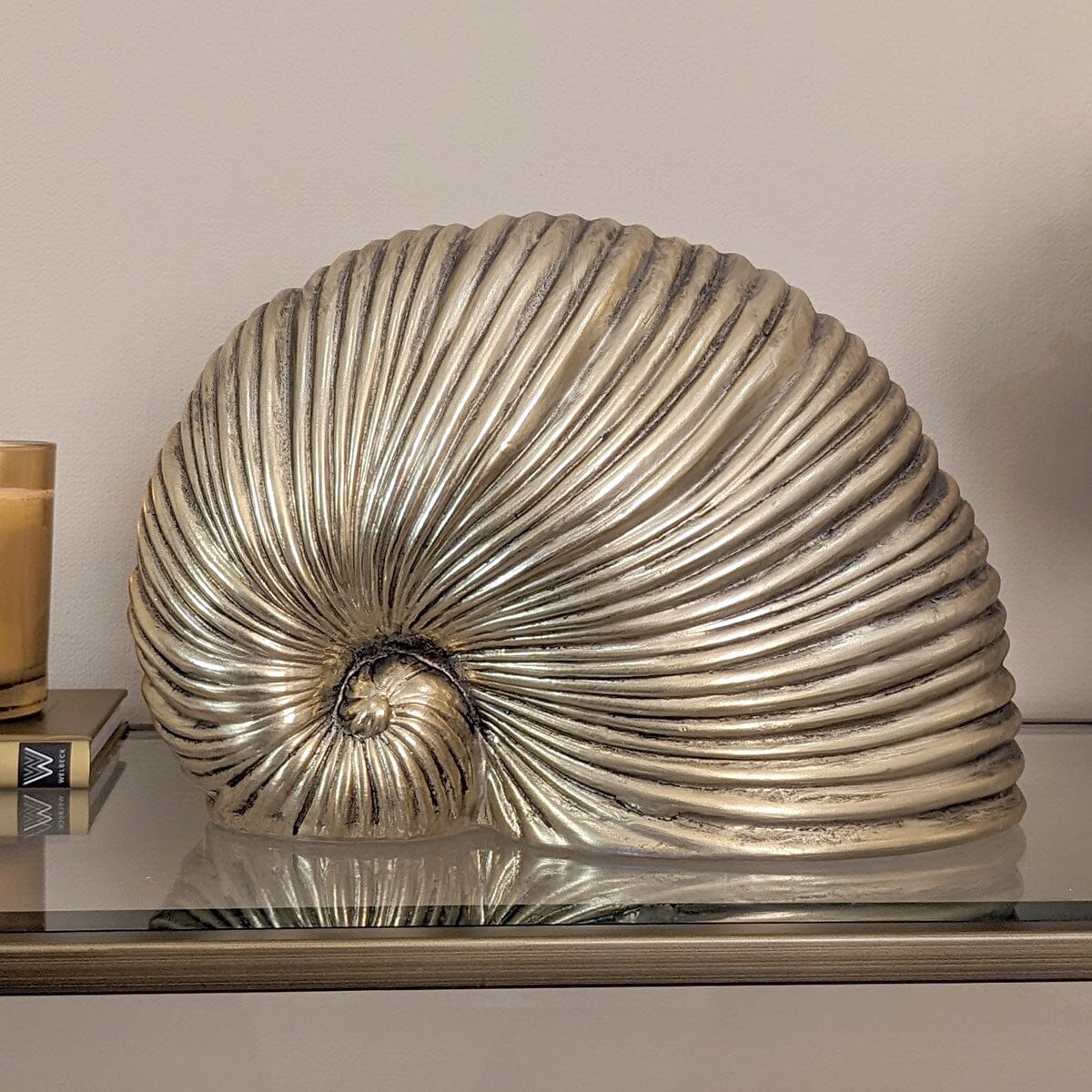 Skorter | Bianco Gold Shell Decorative Ornament