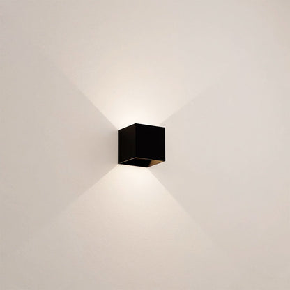 Skorter | LumenGuard - Modern Wall Lamp