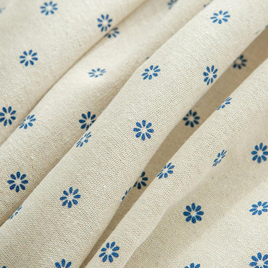Skorter | Blue Daisy Tablecloth