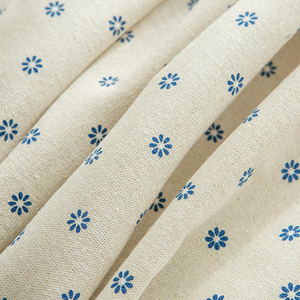 Skorter | Blue Daisy Tablecloth