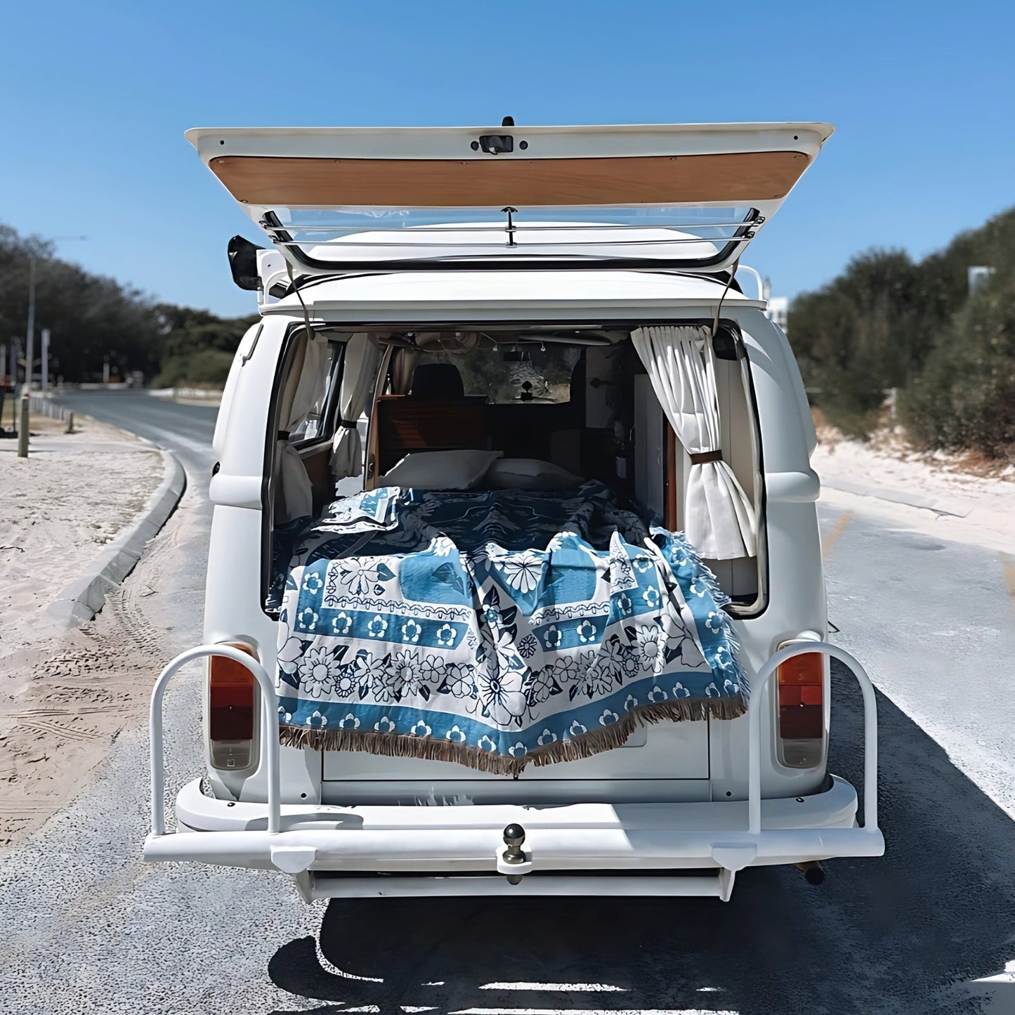 Skorter | Blue Daisy Bloom Boho Travel Outdoor Blanket