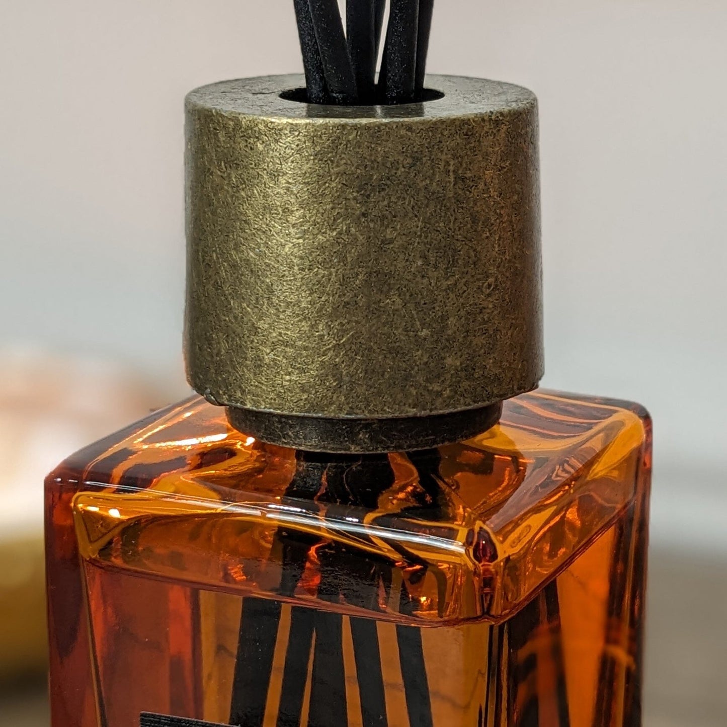 Skorter | Burnt Orange & Gold Large Tube Diffuser - 500ml