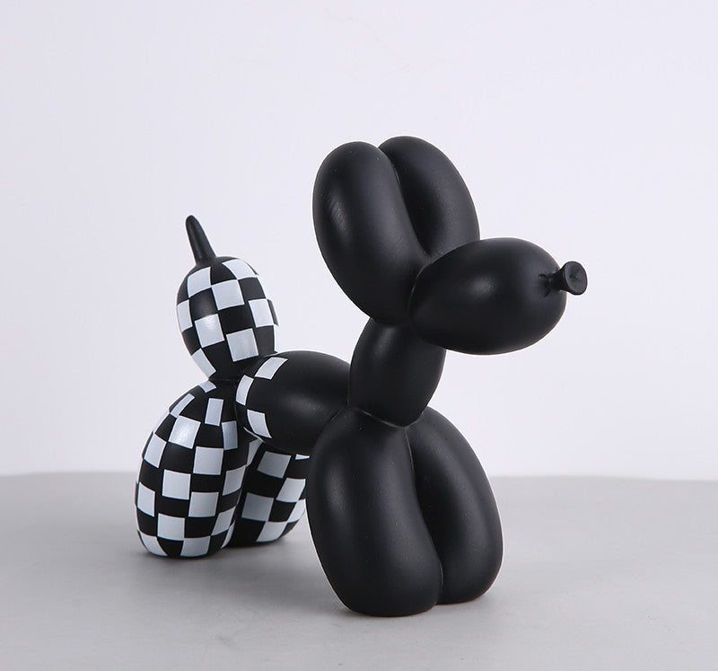 Skorter | Black and white balloon dog