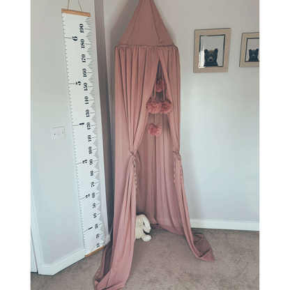 Skorter | Children's room canopy in Nordic style