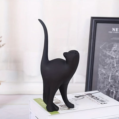 Skorter | Modern Resin Cat Figurine – Nordic Style Decor