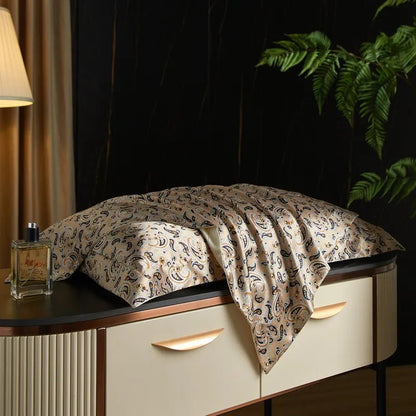 Skorter | Caressence – Mulberry Silk Pillowcase for Luxurious Sleep Comfort