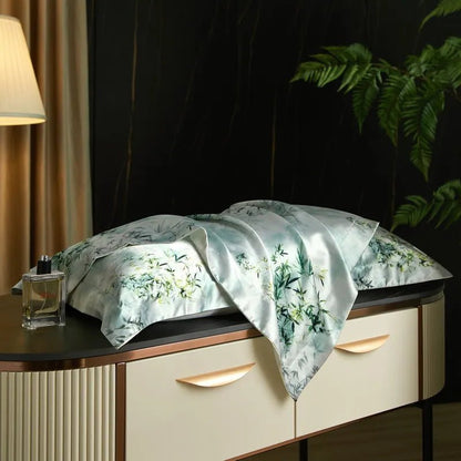 Skorter | Caressence – Mulberry Silk Pillowcase for Luxurious Sleep Comfort