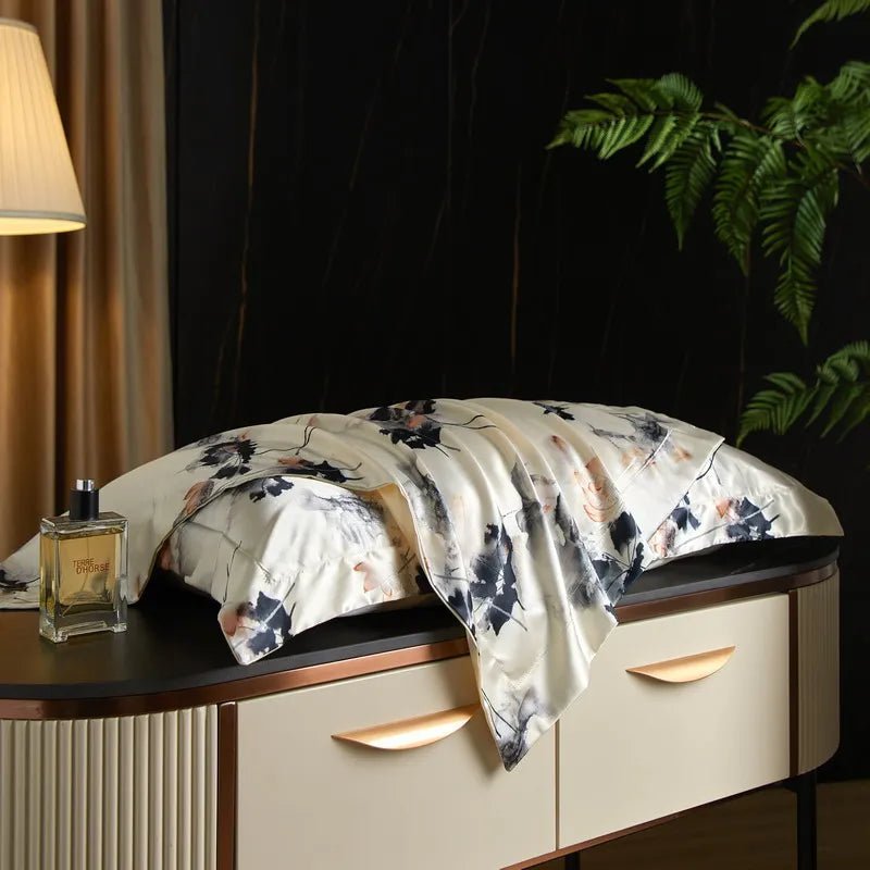 Skorter | Caressence – Mulberry Silk Pillowcase for Luxurious Sleep Comfort