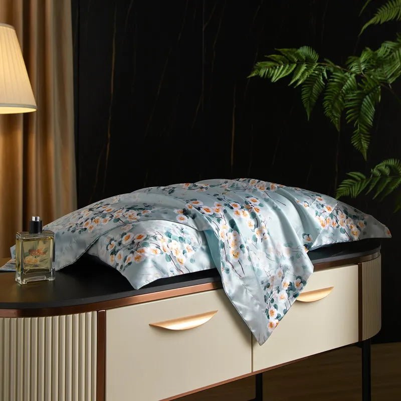 Skorter | Caressence – Mulberry Silk Pillowcase for Luxurious Sleep Comfort