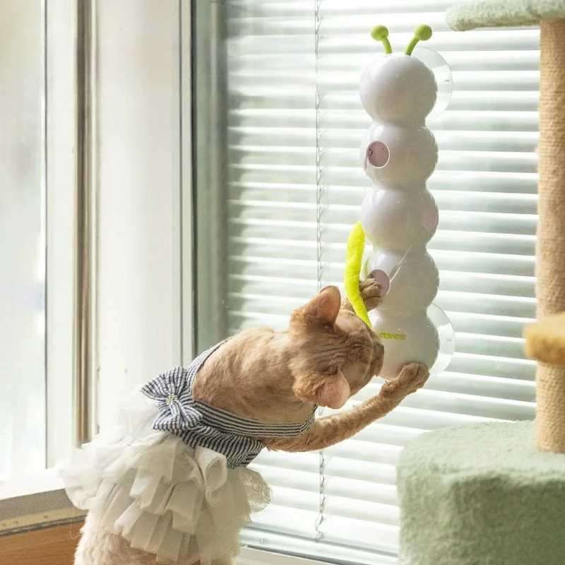 Skorter | Automatic pop-up cat toy with motion sensor