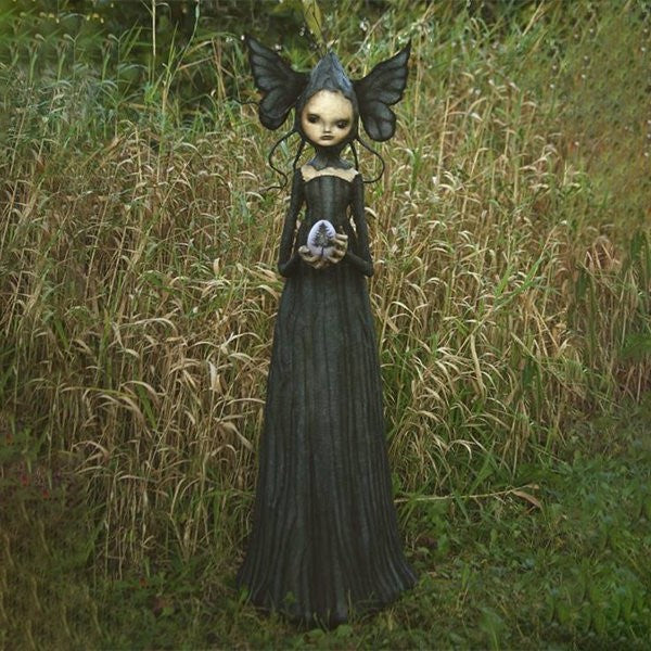 Skorter | DarkWitch Statues – Dark Resin Witch Statues for Halloween & Gothic Decoration