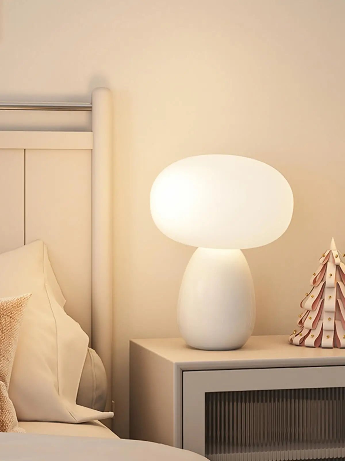 Chic Bedside Lamp - SKØRTER