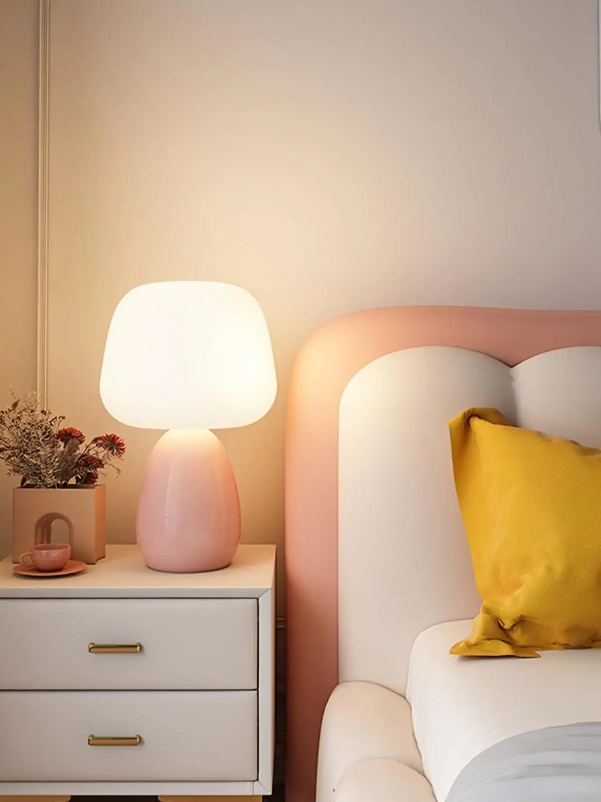 Chic Bedside Lamp - SKØRTER