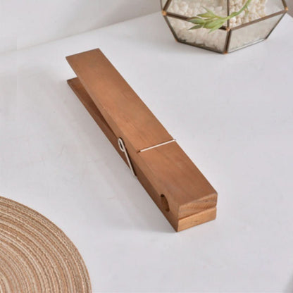 Skorter | Clip & Drip | Innovative Clothing Clip