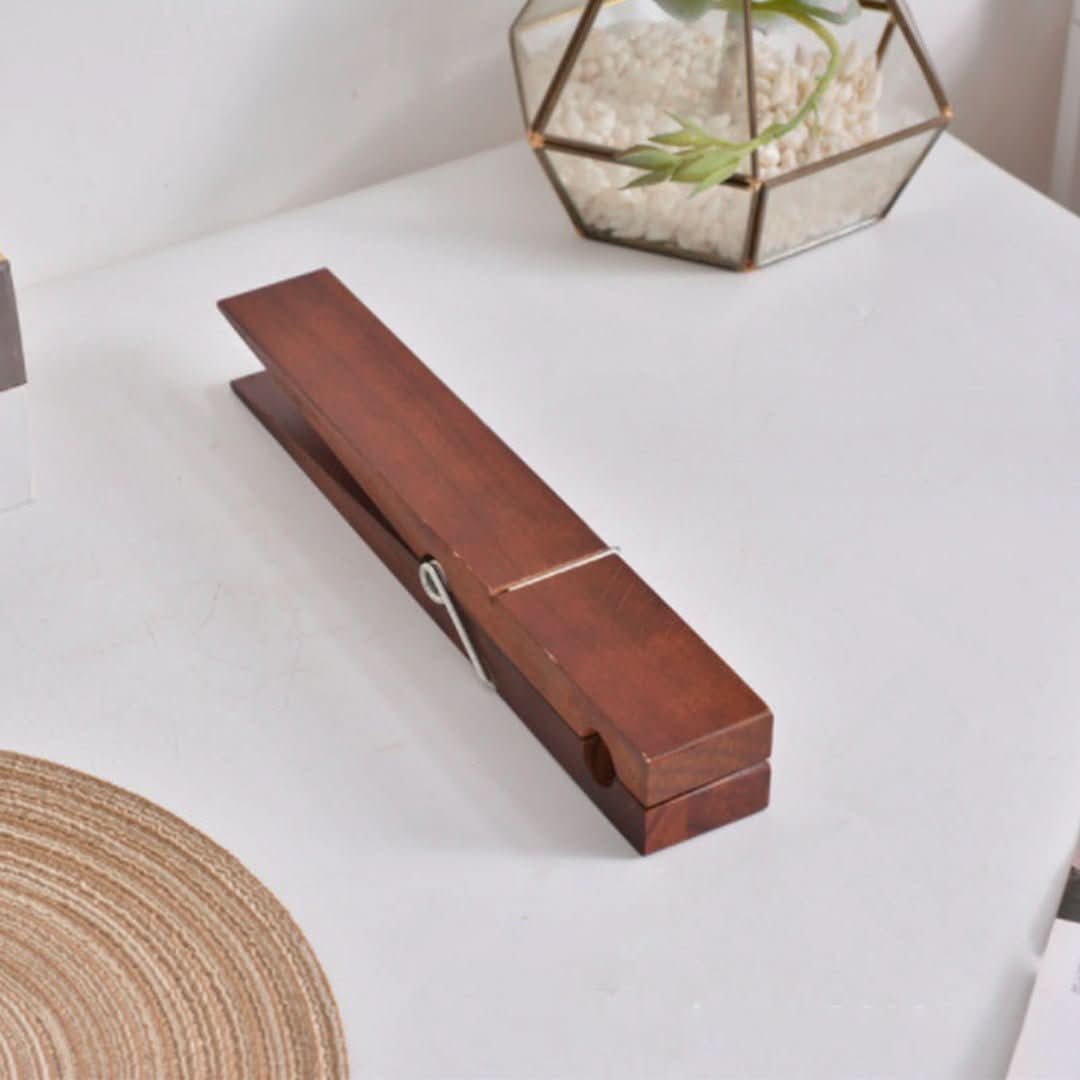 Skorter | Clip & Drip | Innovative Clothing Clip