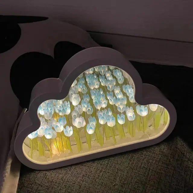 Cloud Mirror Tulip Lamp - SKØRTER