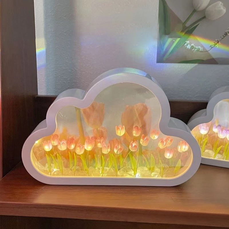 Cloud Tulip Lamp - SKØRTER