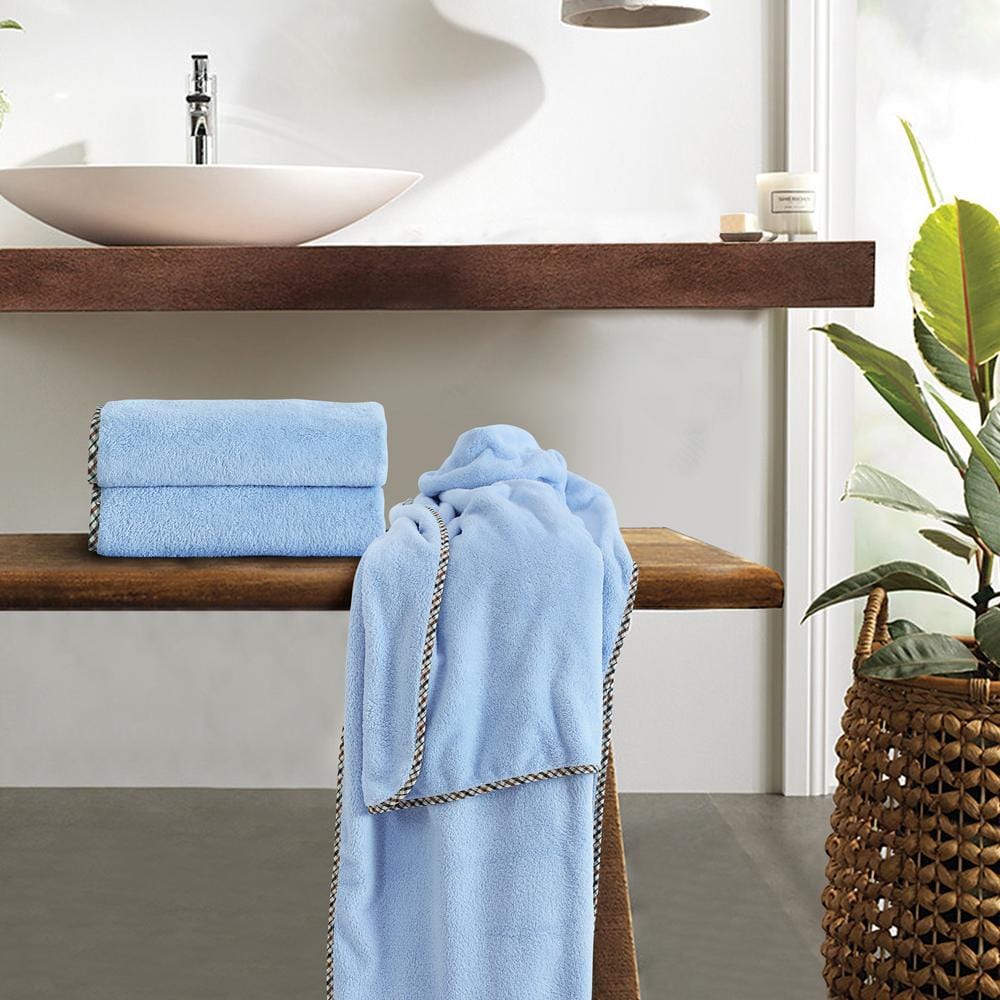Skorter | Solenza Premium Bath Towel | Lightweight microfiber towel with fast-dry technology