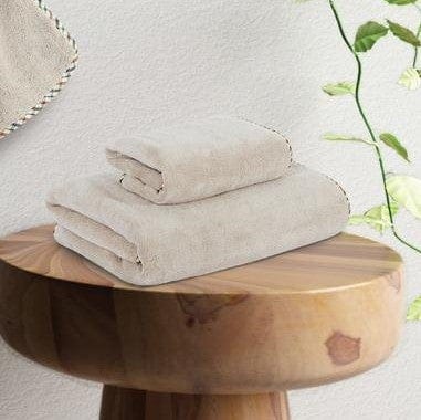 Skorter | Solenza Premium Bath Towel | Lightweight microfiber towel with fast-dry technology