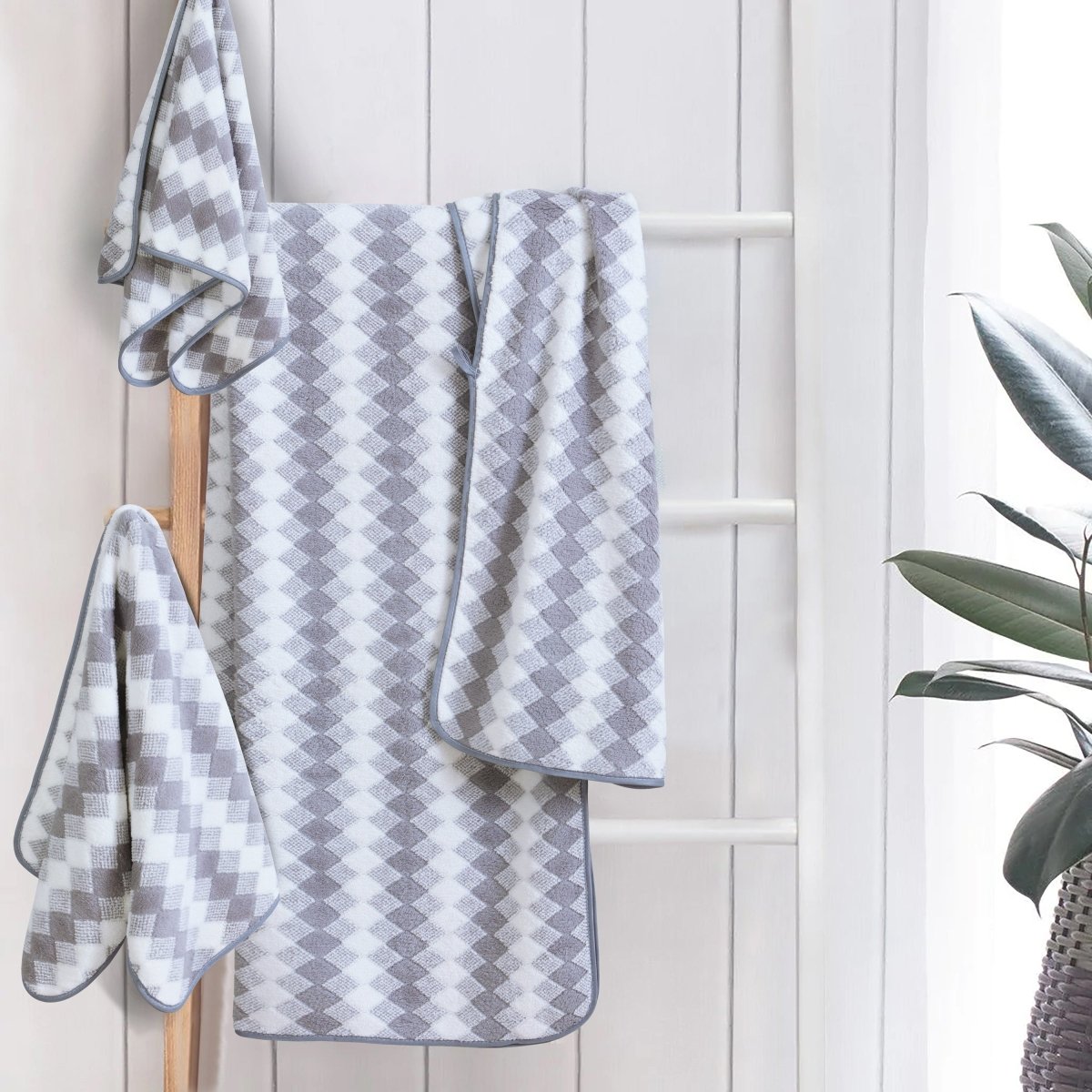 Skorter | Elysoria Coral Weave Towels | Plush, durable towels with maximum absorbency and quick-dry