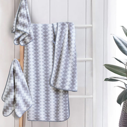 Skorter | Elysoria Coral Weave Towels | Plush, durable towels with maximum absorbency and quick-dry